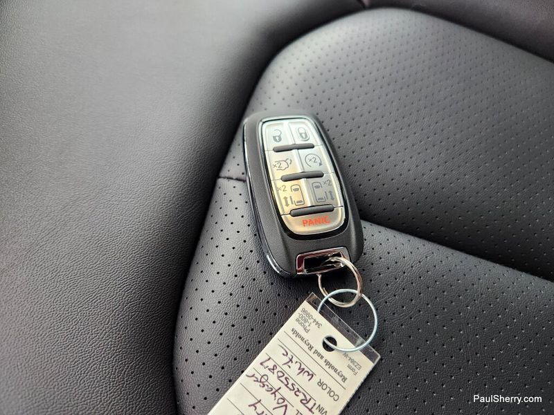 New 2026 Chrysler Voyager Lx