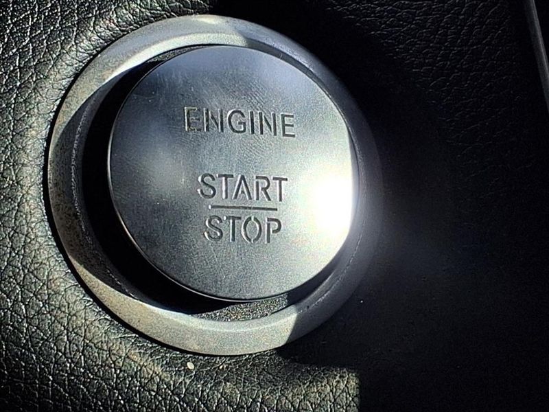 Used 2019 Mercedes-Benz GLC 300Image 21