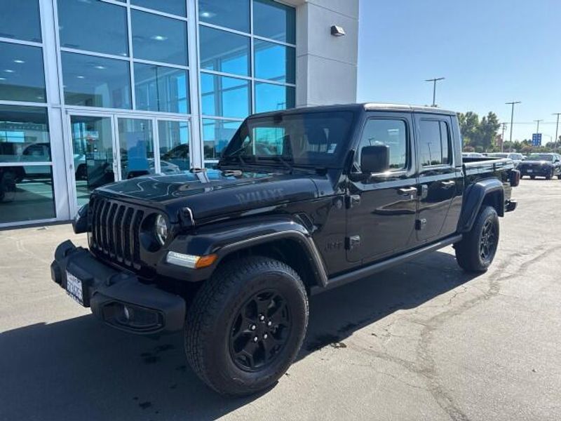 2021 Jeep Gladiator Sport S photo 3