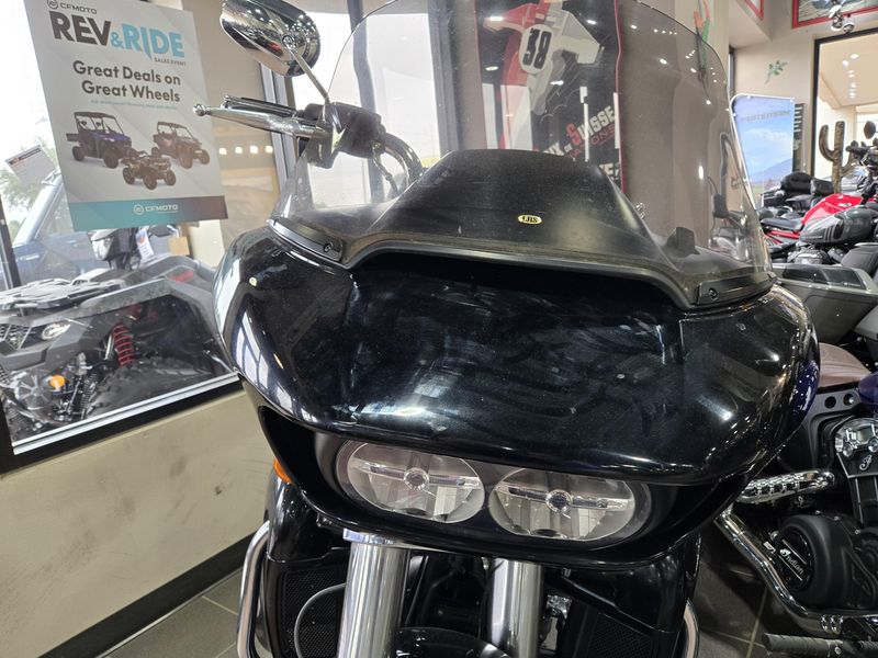 2017 Harley-Davidson ROAD GLIDE ULTRA LIMITED Image 18