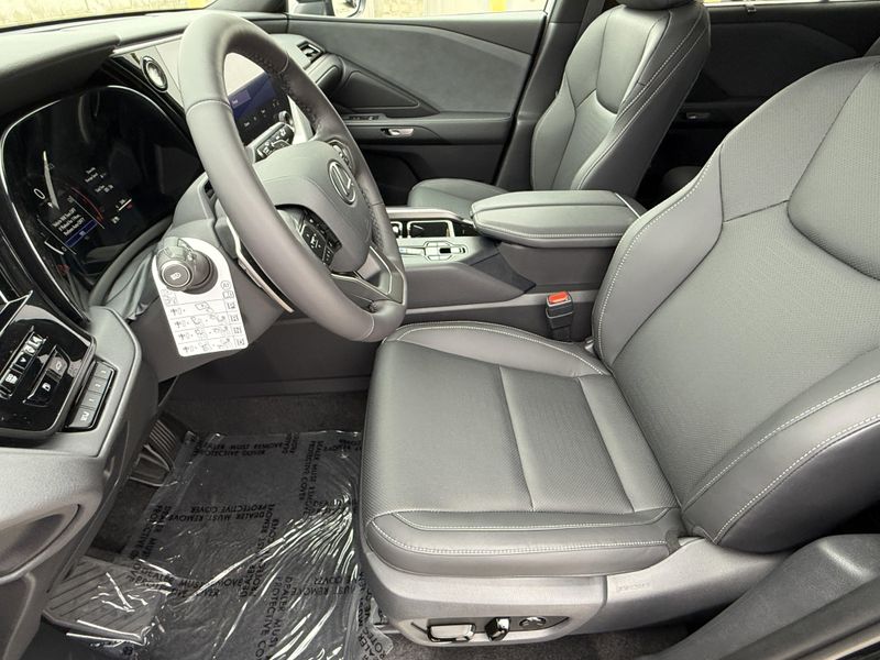 2025 LEXUS TX 350 PremiumImage 16