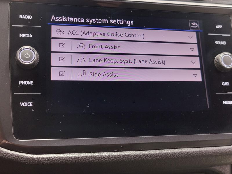 Used 2024 Volkswagen Tiguan SImage 5