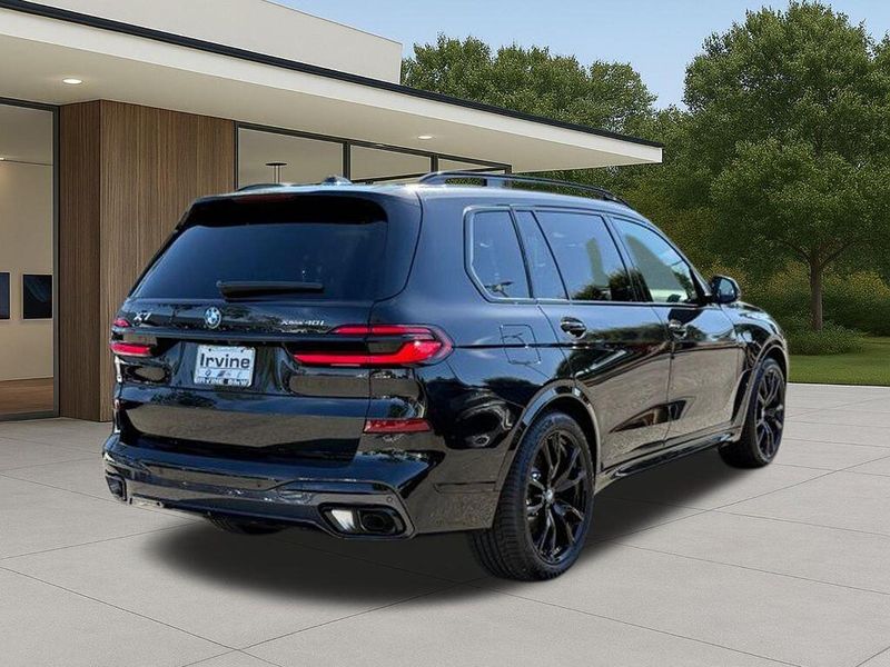 New 2026 BMW X7 xDrive40iImage 8
