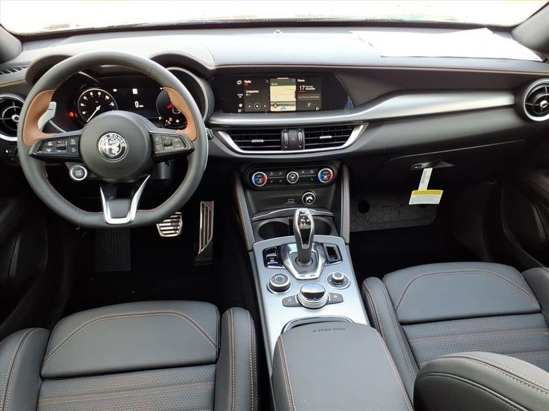 New 2025 Alfa Romeo Stelvio Intensa AwdImage 24