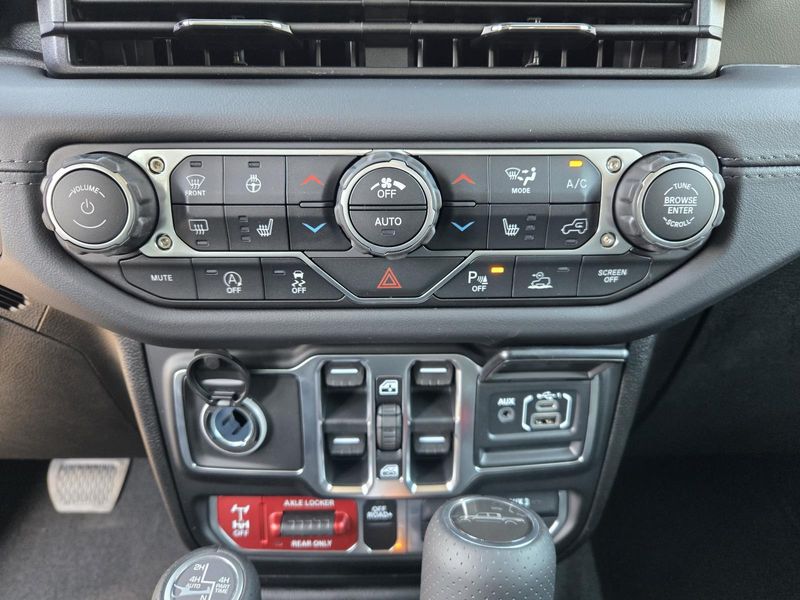 New 2026 Jeep Gladiator Mojave X 4x4