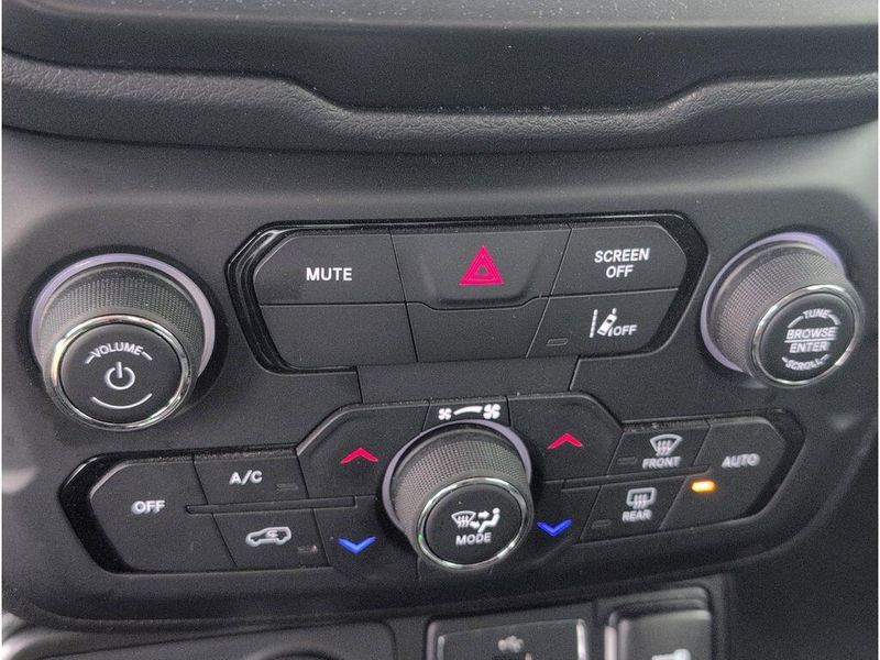 Used 2023 Jeep Renegade TrailhawkImage 16