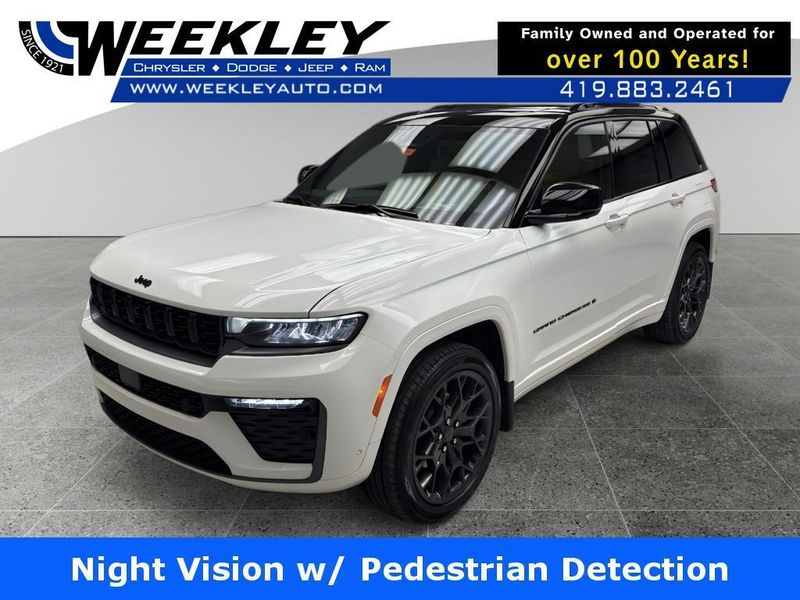 New 2026 Jeep Grand Cherokee Summit 4x4Image 1