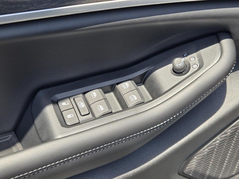 New 2026 Jeep Grand Cherokee Limited 4x2
