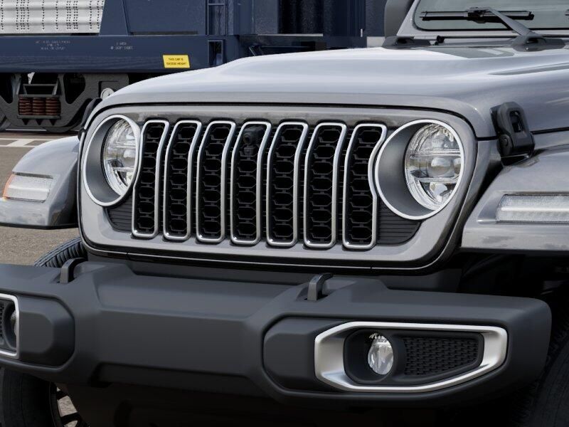 New 2026 Jeep Wrangler 4-door SaharaImage 11