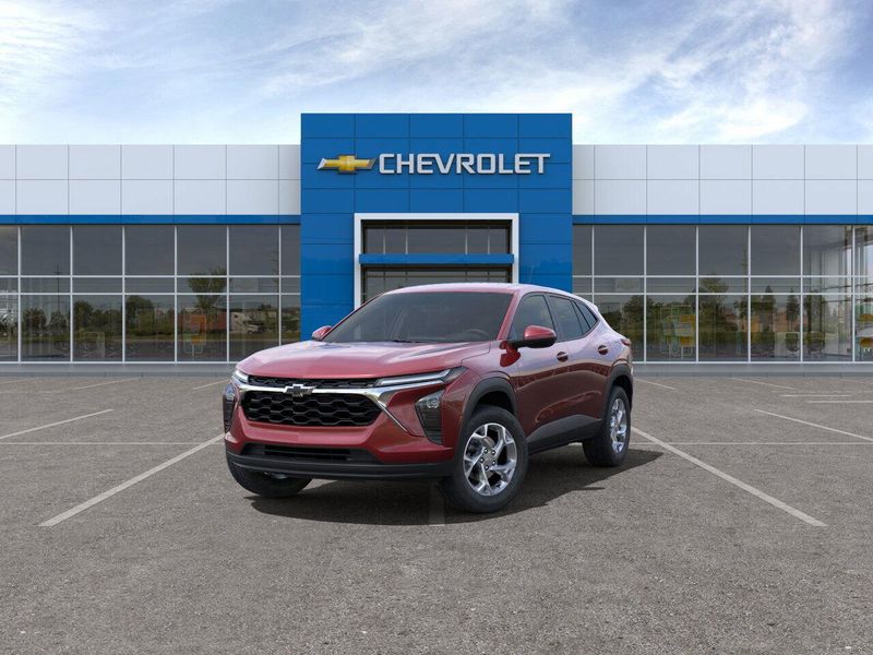 New 2025 Chevrolet Trax LSImage 8
