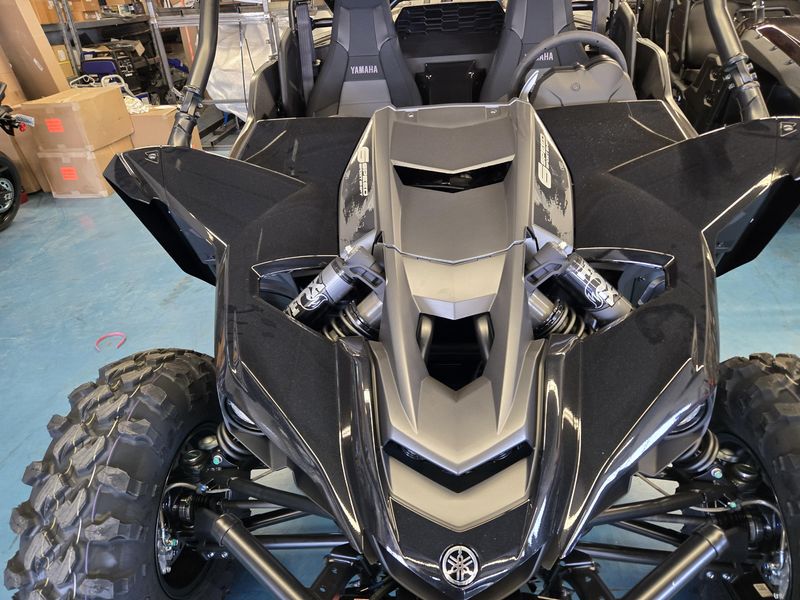2025 Yamaha YXZ1000R EPS SS XTR MATTE GREY AND METALLIC BLACK Image 11