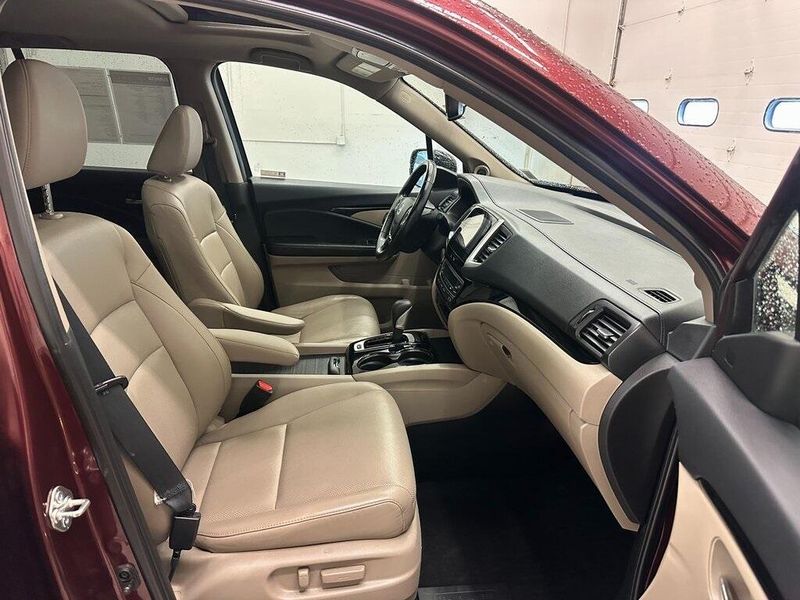 2018 Honda Ridgeline RTL-EImage 32