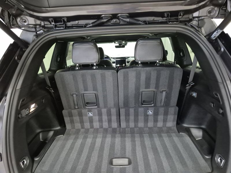 New 2025 Jeep Grand Cherokee L Limited 4x4Image 16