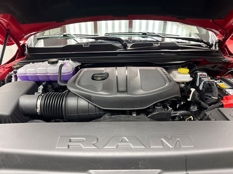 2025 RAM 1500 Big Horn Crew Cab 4x4 5