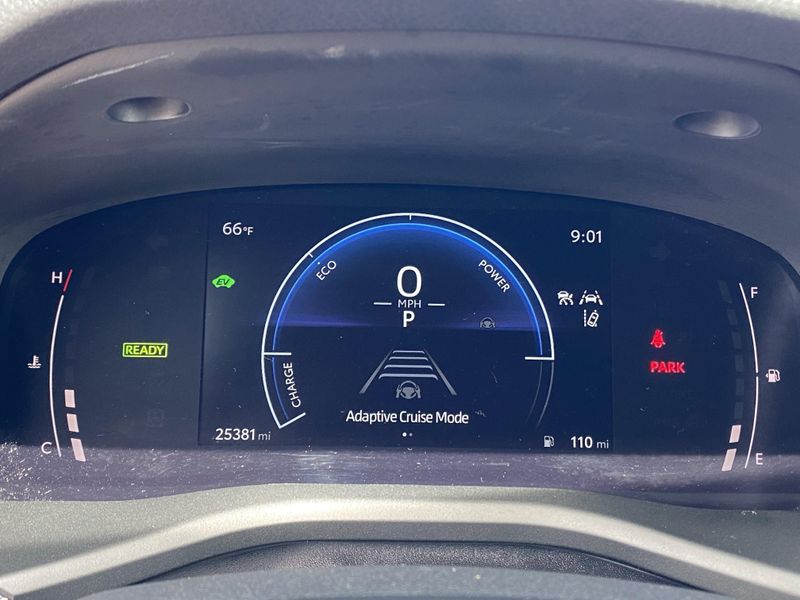 2025 Toyota Camry LEImage 36