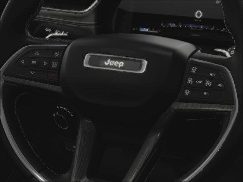 2025 Jeep Grand Cherokee Altitude photo 14