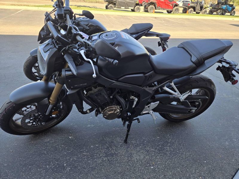 New 2026 Honda CB650R ECLUTCH 