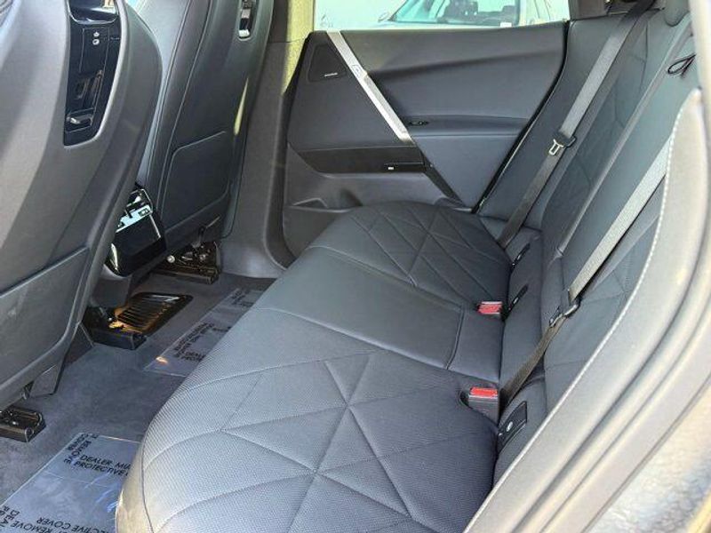 Used 2026 BMW iX xDrive45Image 31
