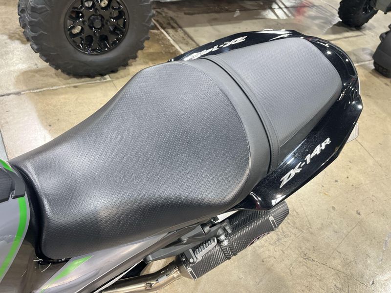 Used 2021 Kawasaki Ninja ZX-14R ABS Image 15