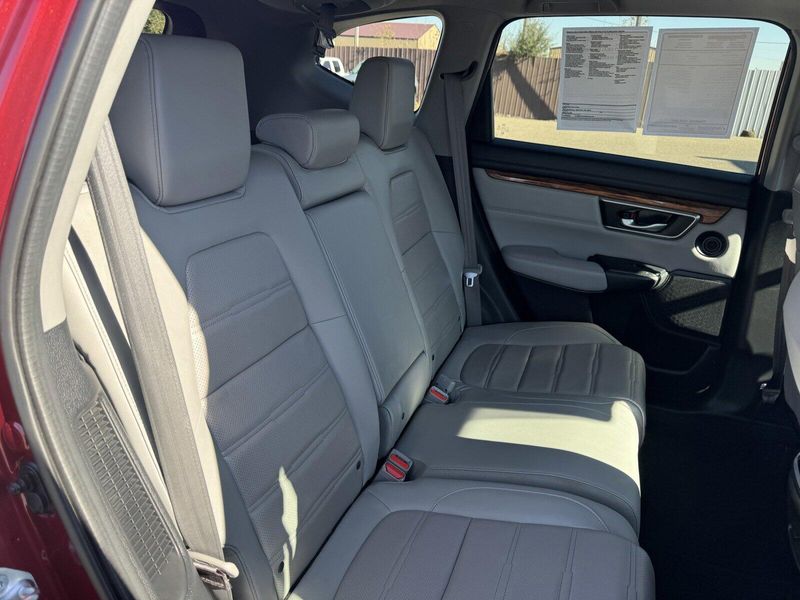 2022 Honda CR-V Hybrid TouringImage 13
