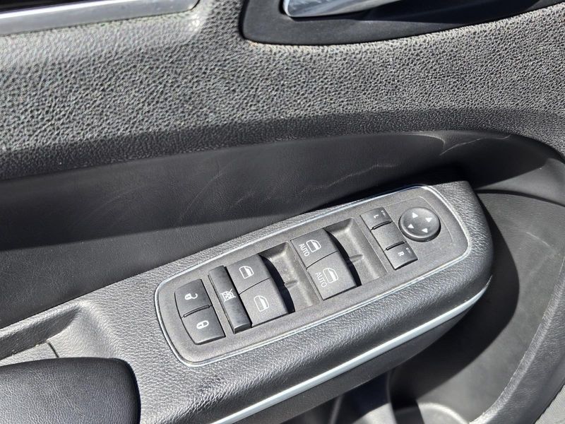 Used 2023 Chrysler 300 Touring RWD