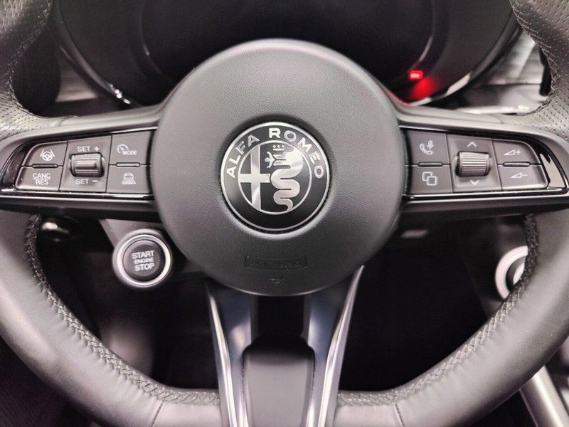2024 Alfa Romeo Tonale Ti eAWD w/Sunroof/Activ AsstImage 33