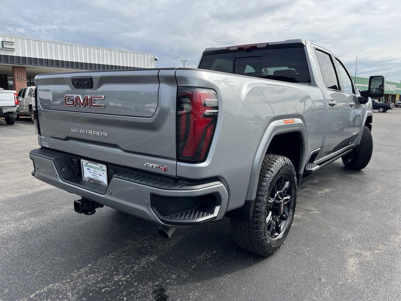 2026 Gmc Sierra HD AT4 photo 5