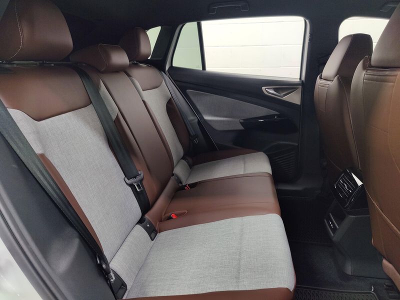 Used 2025 Volkswagen ID.4 Pro 82kW Long RangeImage 13