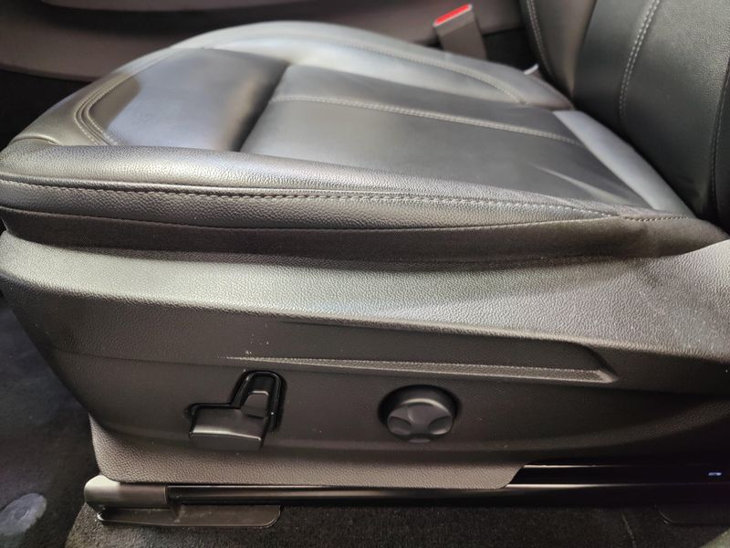 Used 2022 Alfa Romeo Stelvio Ti AWD w/Sunroof & NavImage 17