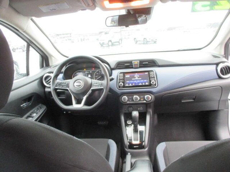Used 2023 Nissan Versa SVImage 28