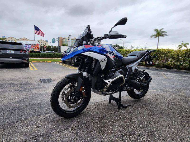 2026 BMW R 1300 GSImage 3