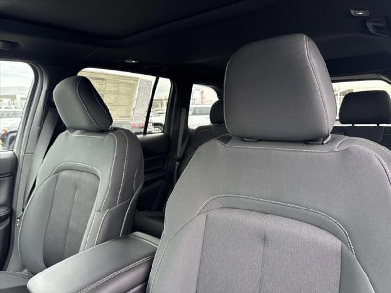 New 2026 Jeep Grand Cherokee Laredo X 4x2