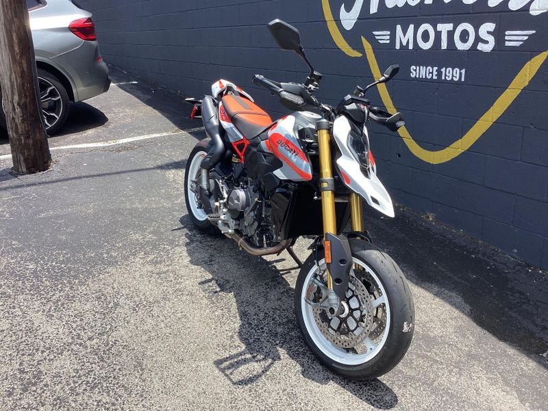New 2027 Ducati HYPERMOTARD V2 SP 
