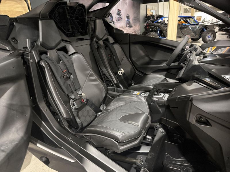 New 2026 Can-Am MAVERICK R XRS 999T BK HB SAS Image 25
