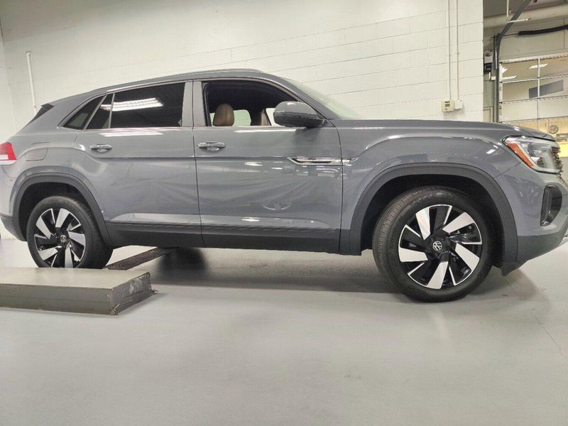 2024 Volkswagen Atlas Cross Sport SE AWD w/TechnologyImage 4