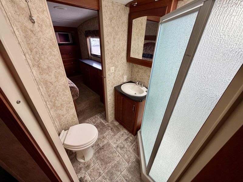 Used 2012 KEYSTONE COUGAR 318 SAB Image 10