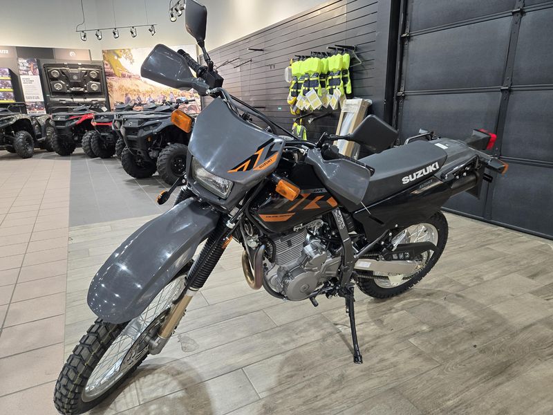 NEW 2026 SUZUKI DR 650S Image 5