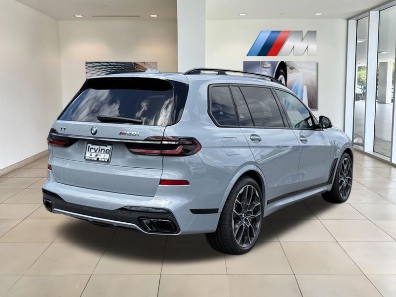 2025 BMW X7 M60iImage 6