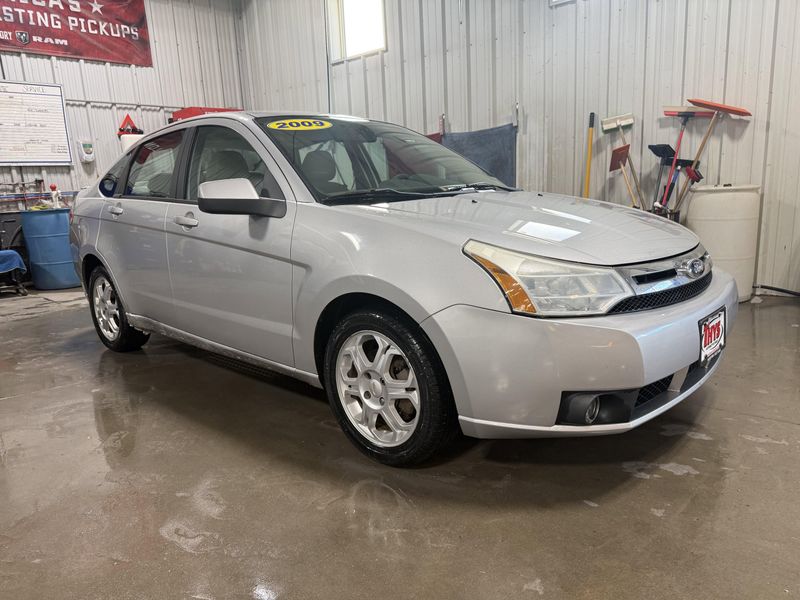 Used 2009 Ford Focus SESImage 2