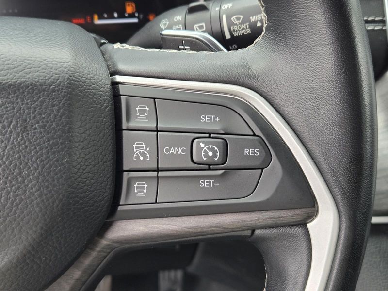 Used 2022 Jeep Grand Cherokee L Limited 4x2