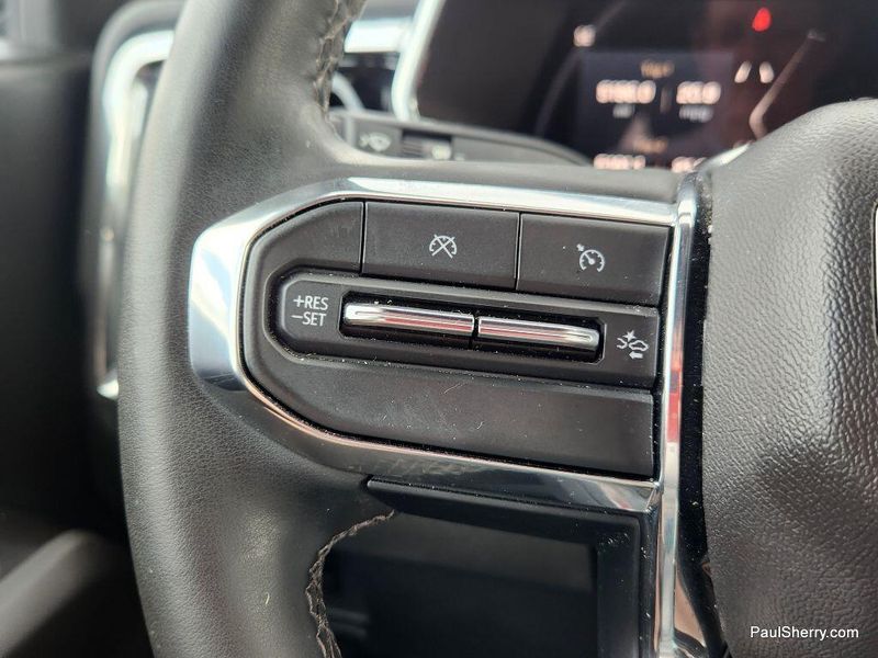 Used 2024 GMC Canyon Elevation