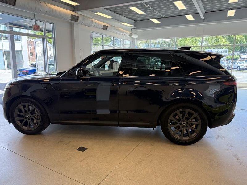 2023 Land Rover Range Rover Sport SE
