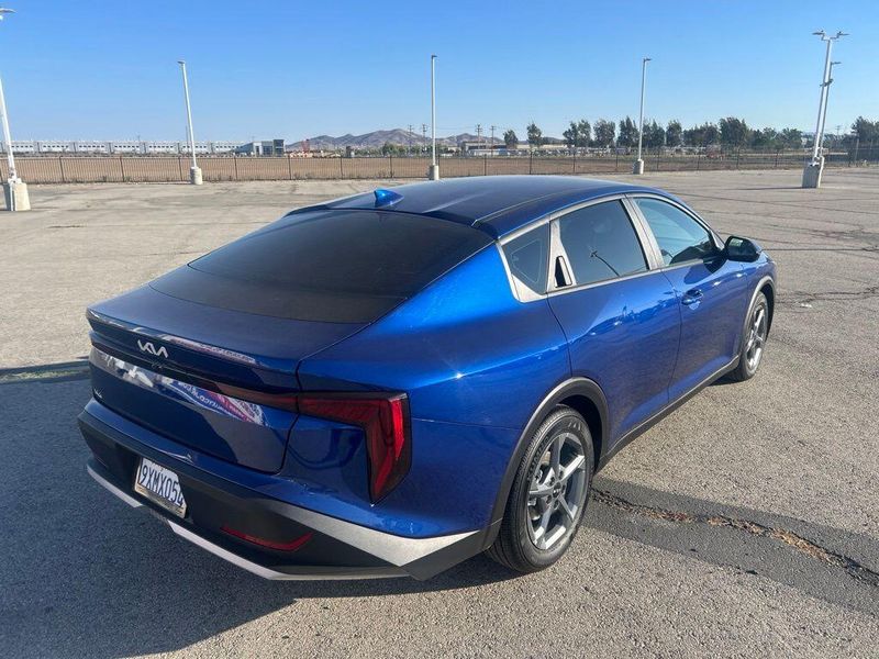 Used 2025 Kia K4 LXSImage 3