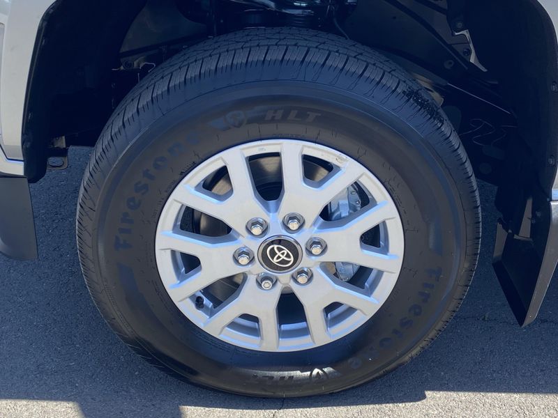 2025 Toyota Tacoma SR5Image 8