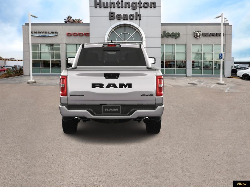 2025 RAM 1500 Big Horn Crew Cab 4x4Image 6