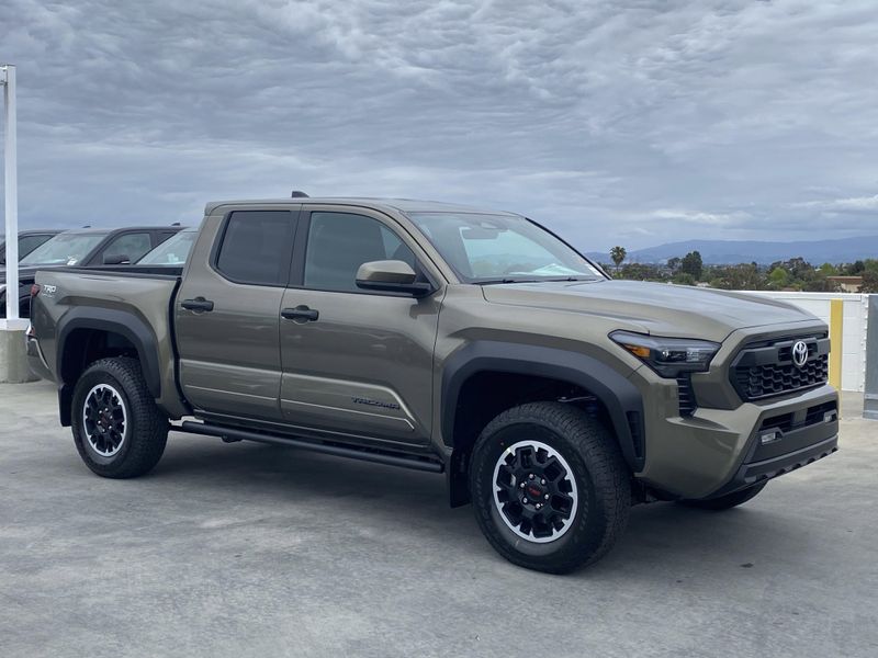 2025 Toyota Tacoma TRD Off RoadImage 2
