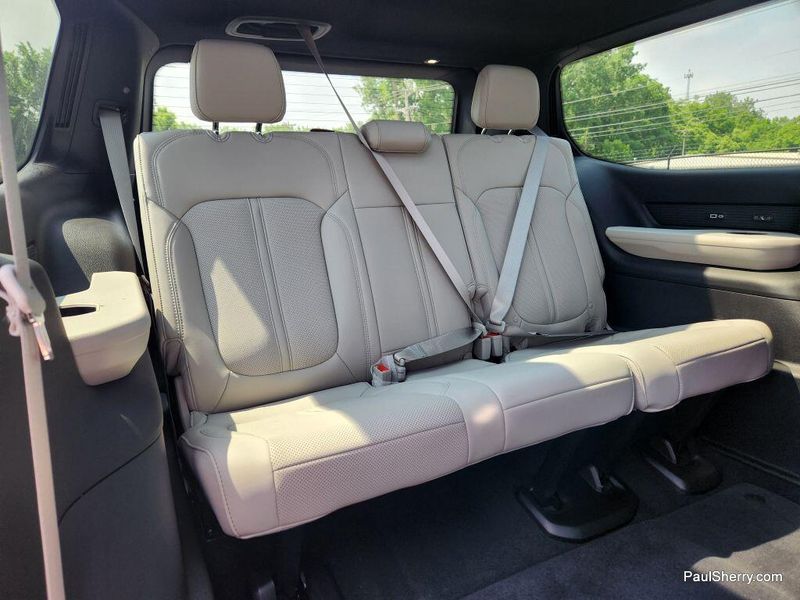 2025 Jeep Wagoneer Series Iii 4x4Image 5