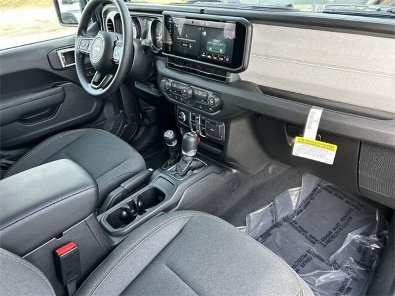 New 2026 Jeep Wrangler 4-door SportImage 13
