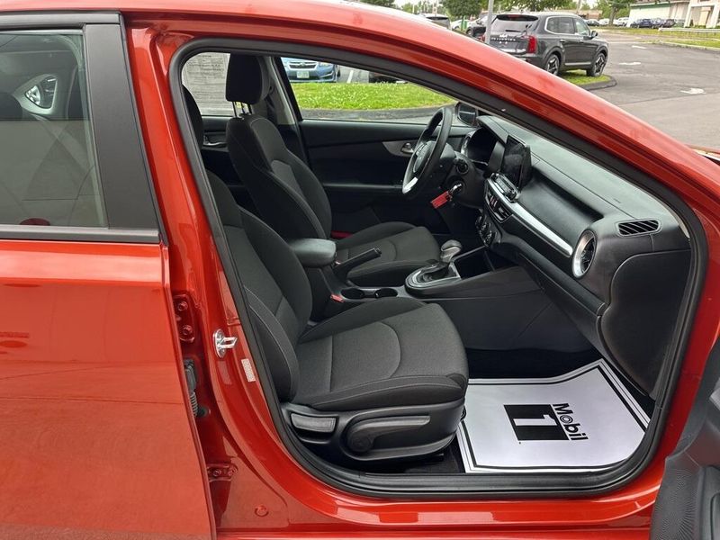 2023 Kia Forte LXSImage 16
