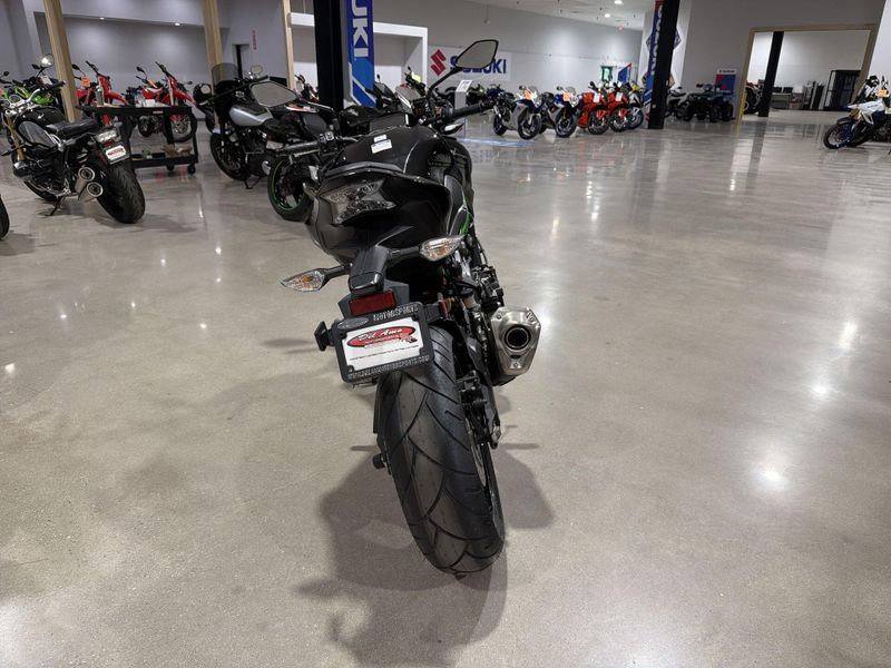 Used 2024 Kawasaki Z900 SE Image 16